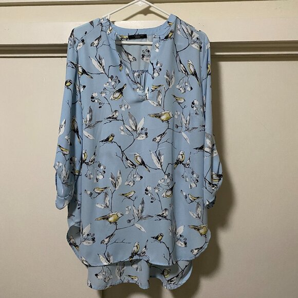 T Tahari woman, 3/4 length sleeves, light blue, high/low blouse, size 1X - Picture 1 of 13